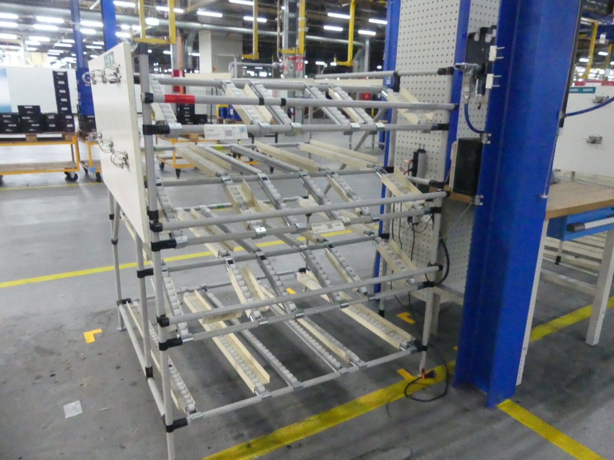 Centra obróbcze, maszyny do obróbki metalu i linie produkcyjne z branży motoryzacyjnej-1