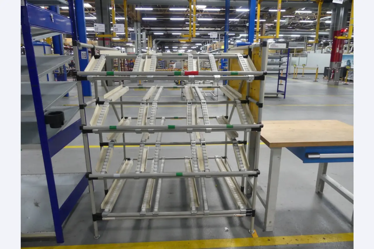 Centra obróbcze, maszyny do obróbki metalu i linie produkcyjne z branży motoryzacyjnej-1