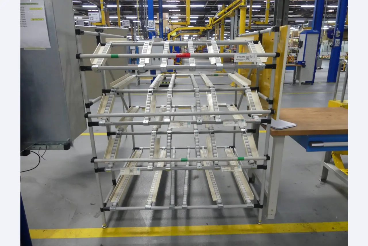 Centra obróbcze, maszyny do obróbki metalu i linie produkcyjne z branży motoryzacyjnej-1