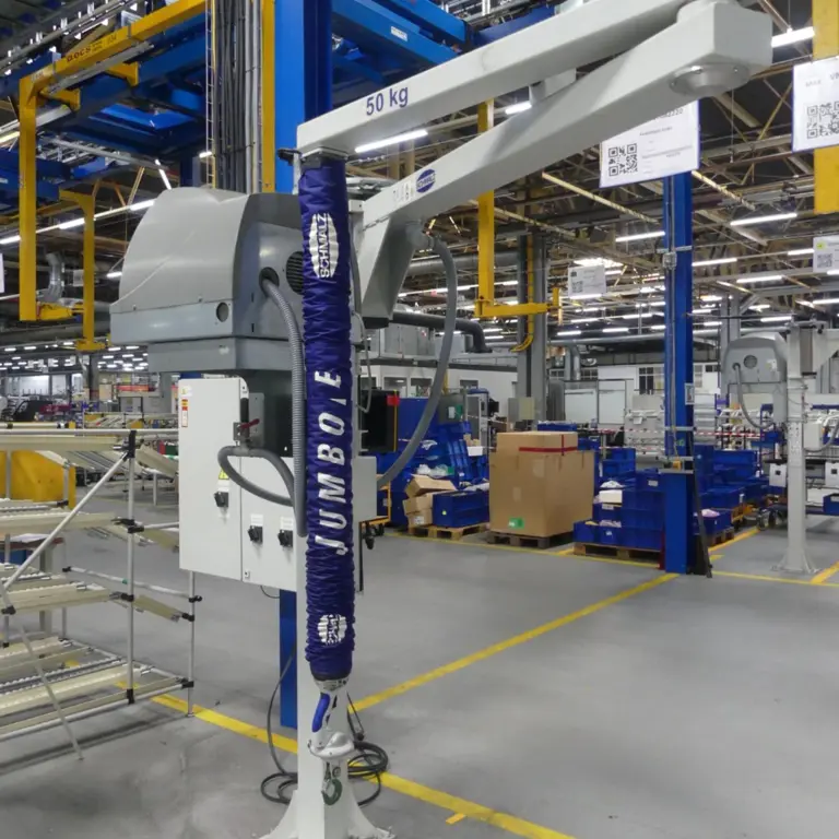 Slewing jib crane with Schmalz Jumbo Flex