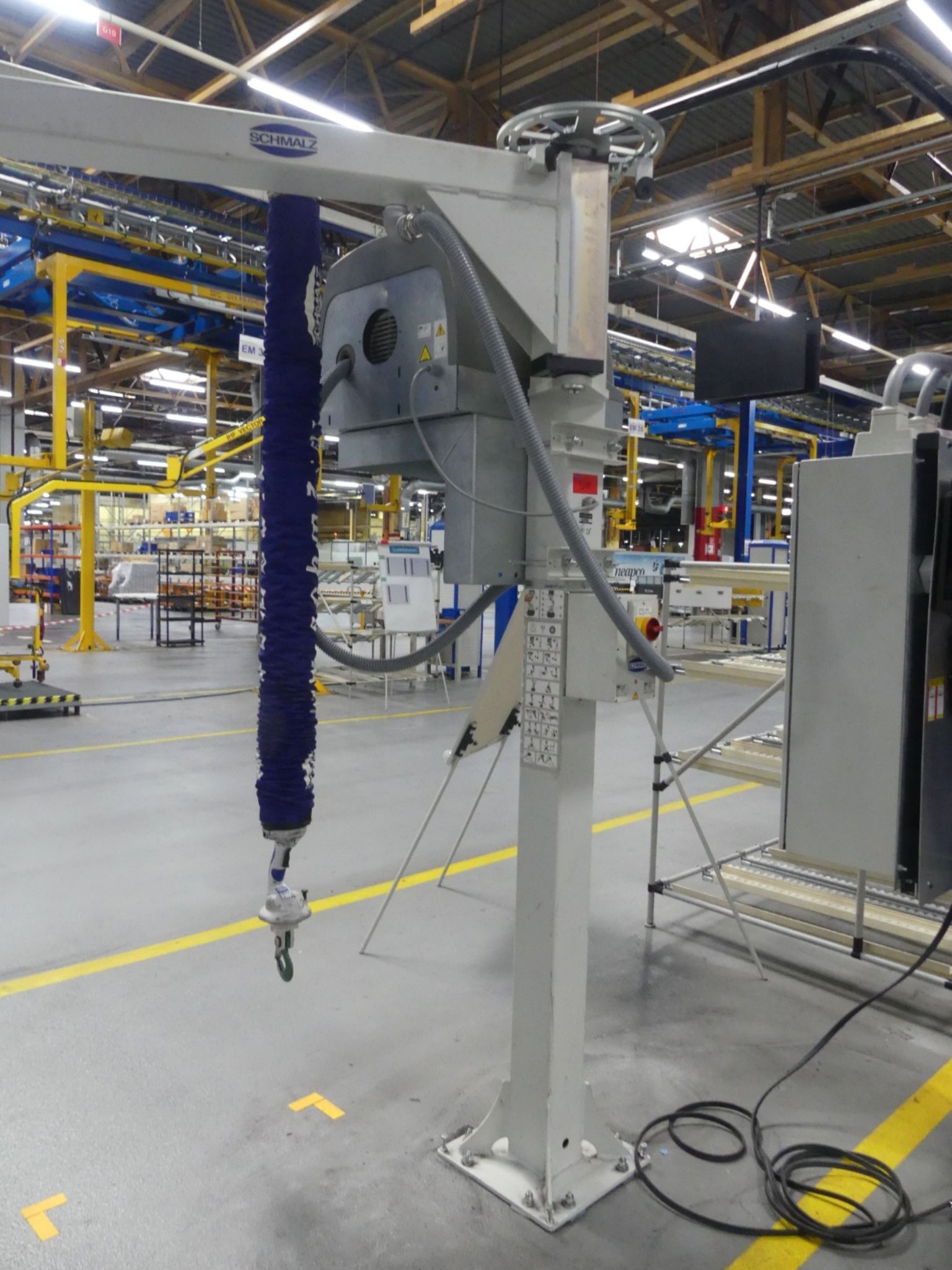 Centra obróbcze, maszyny do obróbki metalu i linie produkcyjne z branży motoryzacyjnej-3