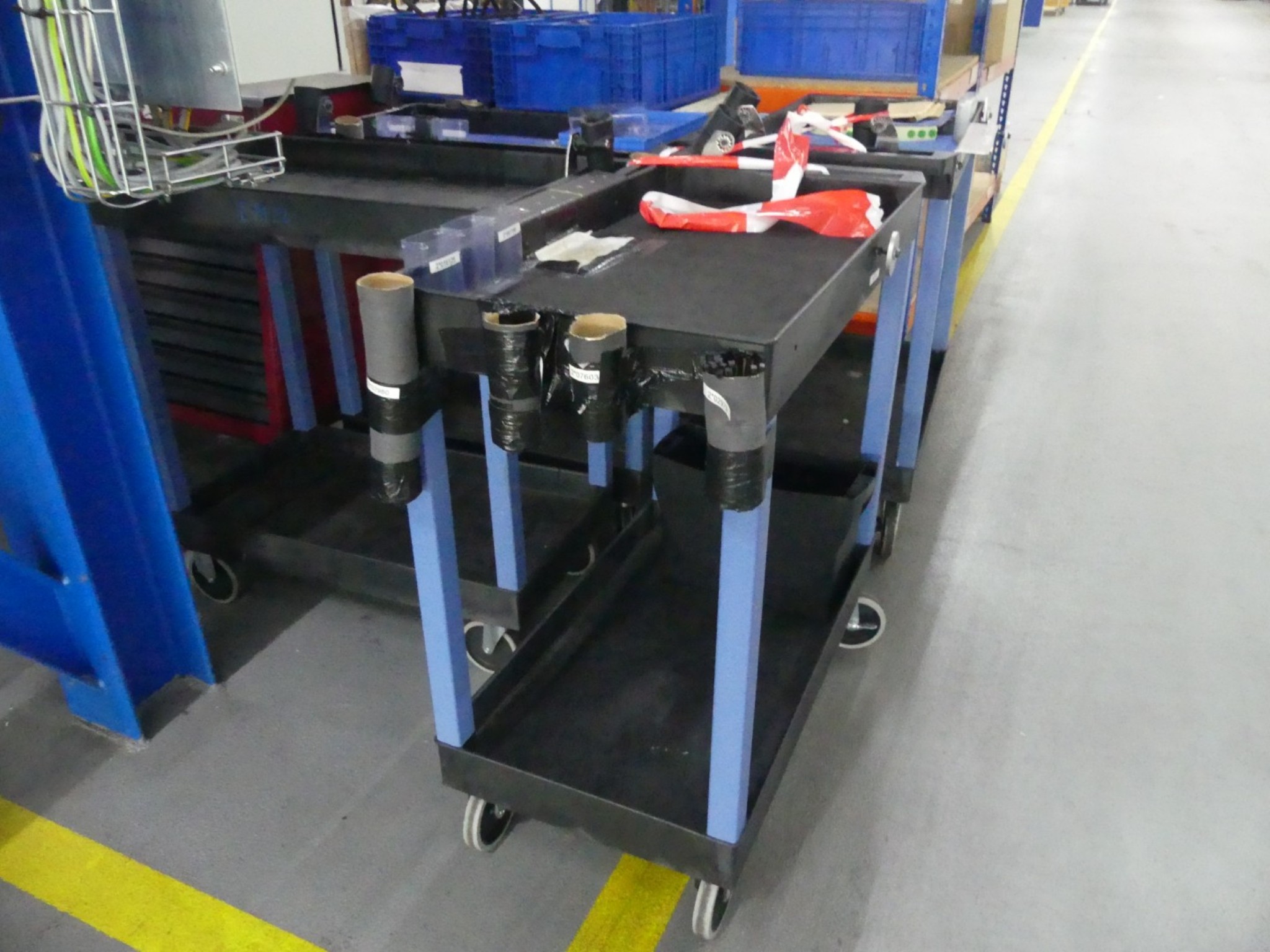 Bearbeitungszentren, metallbearbeitende Maschinen und Produktionslinen aus der Automobilindustrie-3