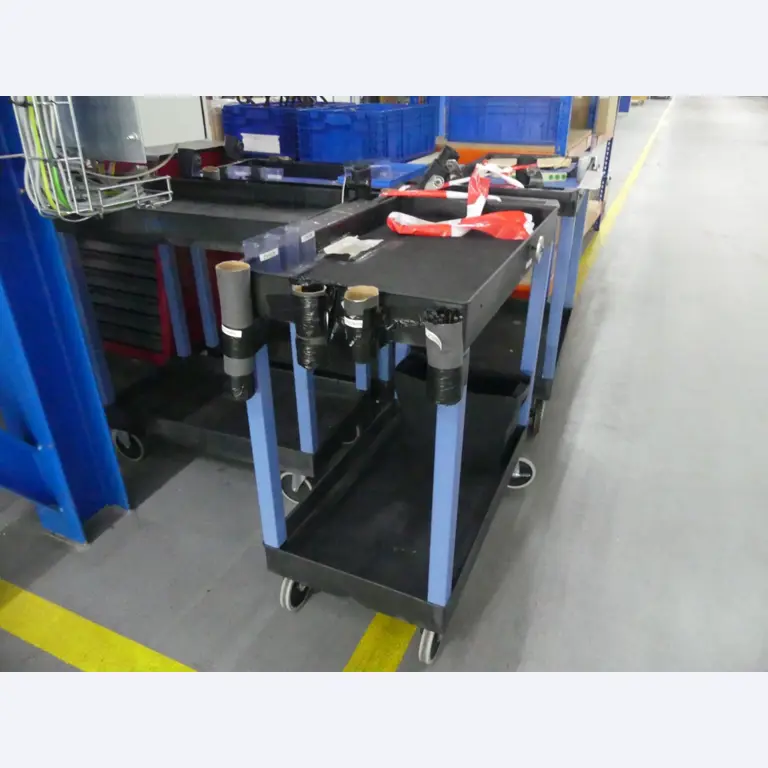 Bearbeitungszentren, metallbearbeitende Maschinen und Produktionslinen aus der Automobilindustrie-3
