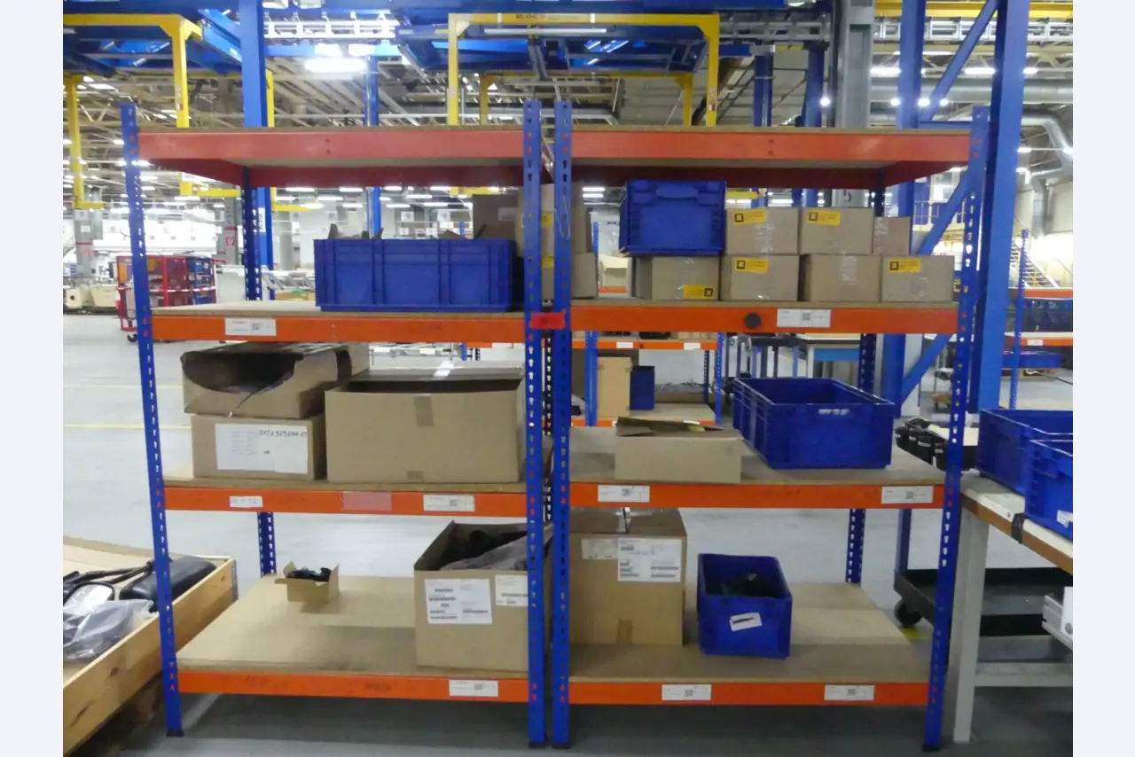 Centra obróbcze, maszyny do obróbki metalu i linie produkcyjne z branży motoryzacyjnej-1