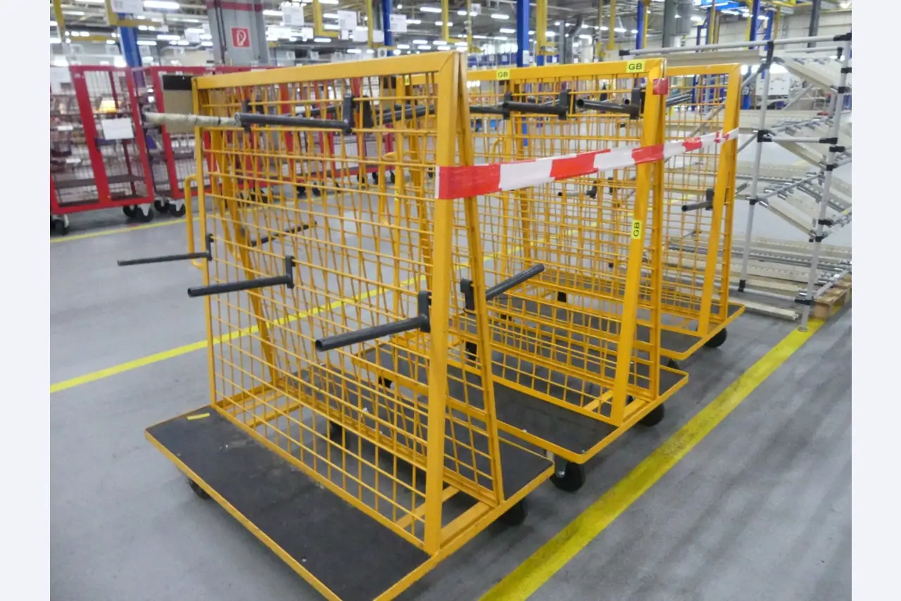 Centra obróbcze, maszyny do obróbki metalu i linie produkcyjne z branży motoryzacyjnej-2