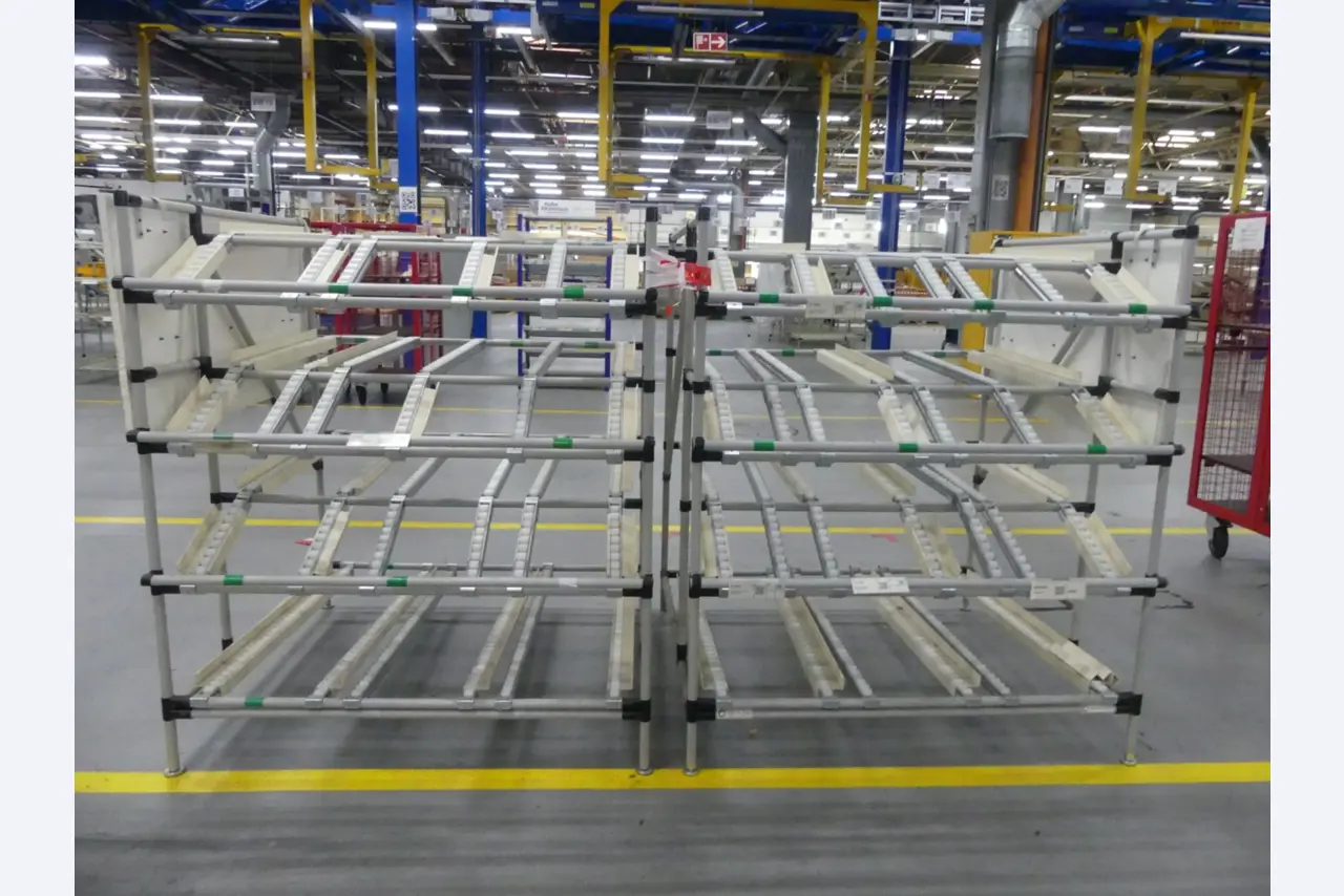 Centra obróbcze, maszyny do obróbki metalu i linie produkcyjne z branży motoryzacyjnej-1