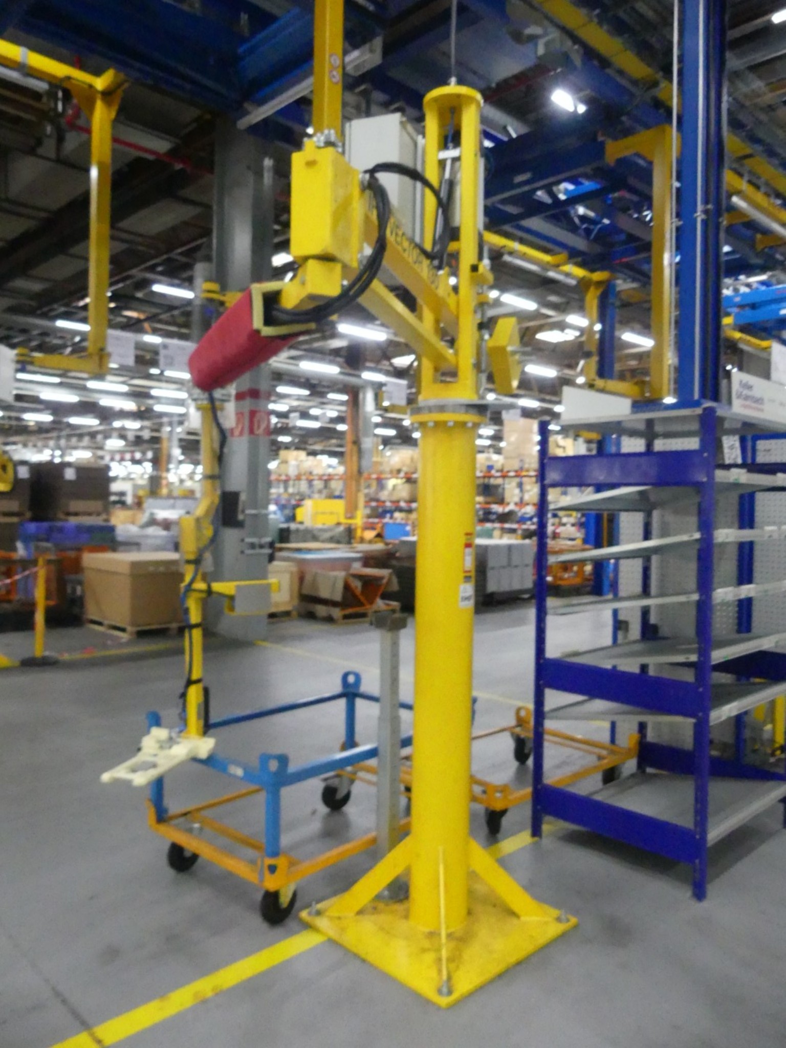 Centra obróbcze, maszyny do obróbki metalu i linie produkcyjne z branży motoryzacyjnej-4