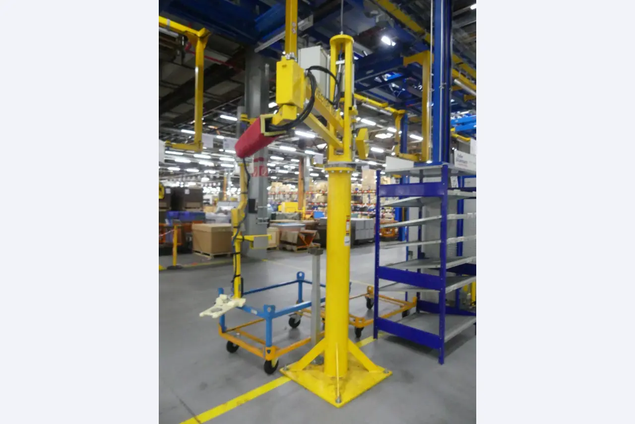 Centra obróbcze, maszyny do obróbki metalu i linie produkcyjne z branży motoryzacyjnej-4