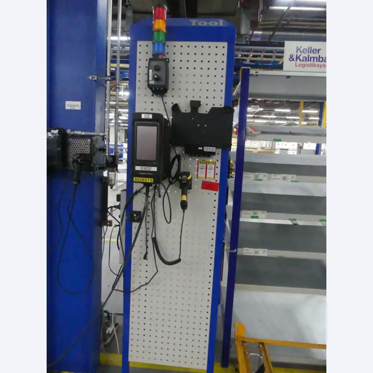 Centra obróbcze, maszyny do obróbki metalu i linie produkcyjne z branży motoryzacyjnej-1