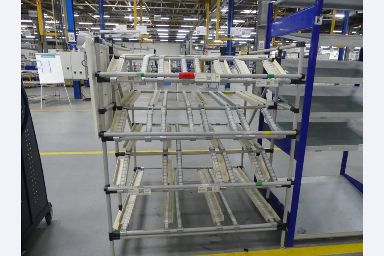 Centra obróbcze, maszyny do obróbki metalu i linie produkcyjne z branży motoryzacyjnej-1