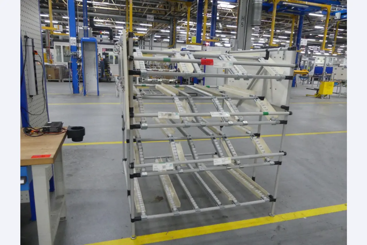 Centra obróbcze, maszyny do obróbki metalu i linie produkcyjne z branży motoryzacyjnej-1