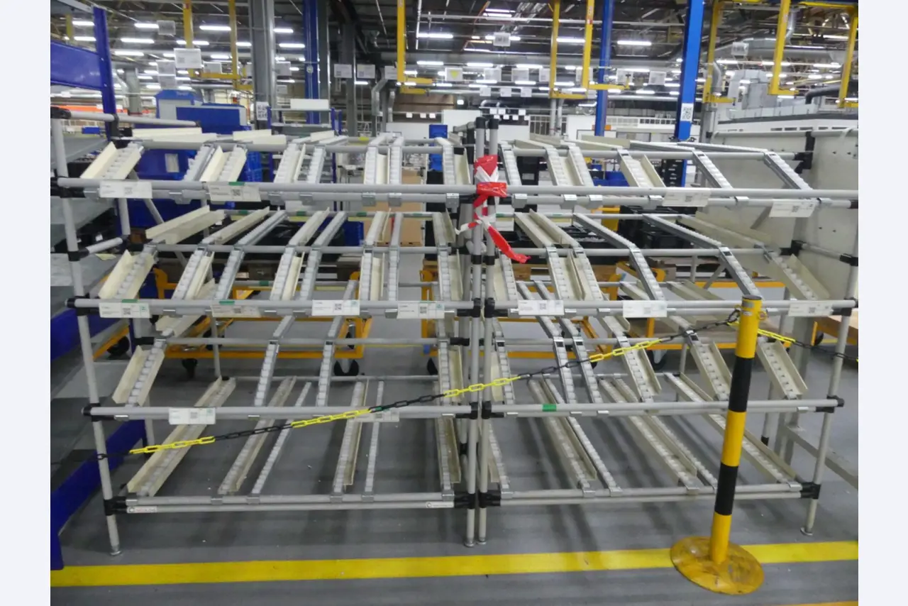 Centra obróbcze, maszyny do obróbki metalu i linie produkcyjne z branży motoryzacyjnej-1