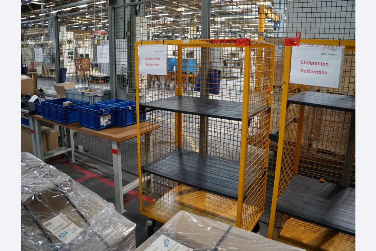 Centra obróbcze, maszyny do obróbki metalu i linie produkcyjne z branży motoryzacyjnej-1
