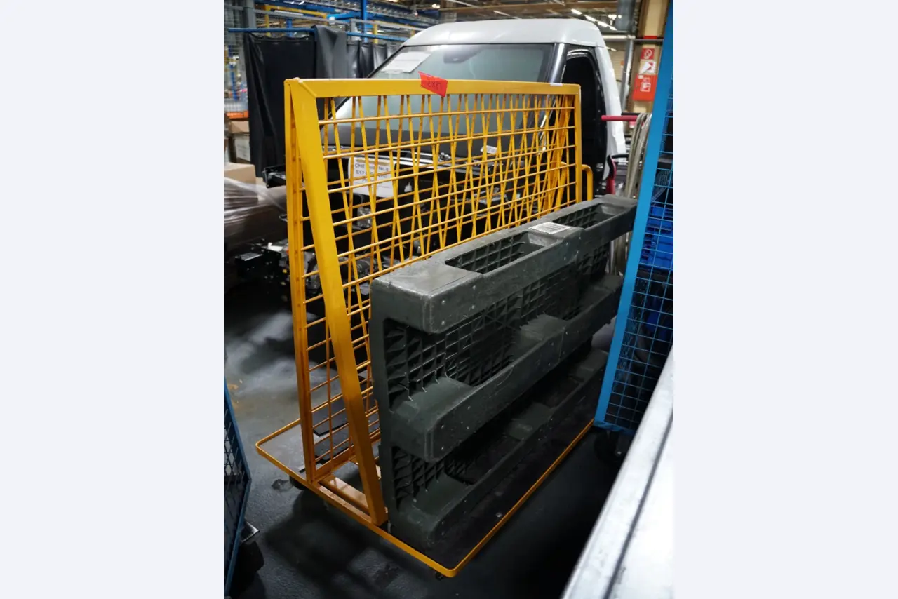 Centra obróbcze, maszyny do obróbki metalu i linie produkcyjne z branży motoryzacyjnej-1