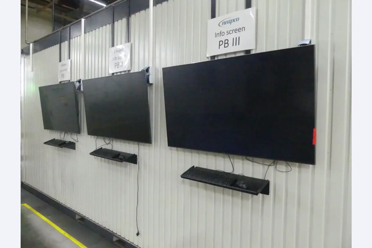 Centra obróbcze, maszyny do obróbki metalu i linie produkcyjne z branży motoryzacyjnej-1