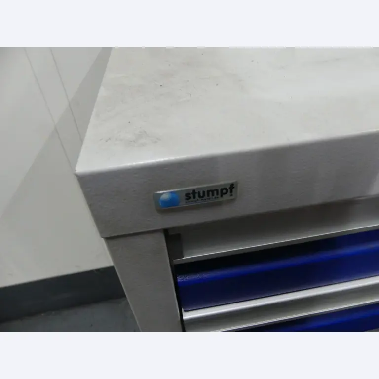Bearbeitungszentren, metallbearbeitende Maschinen und Produktionslinen aus der Automobilindustrie-2