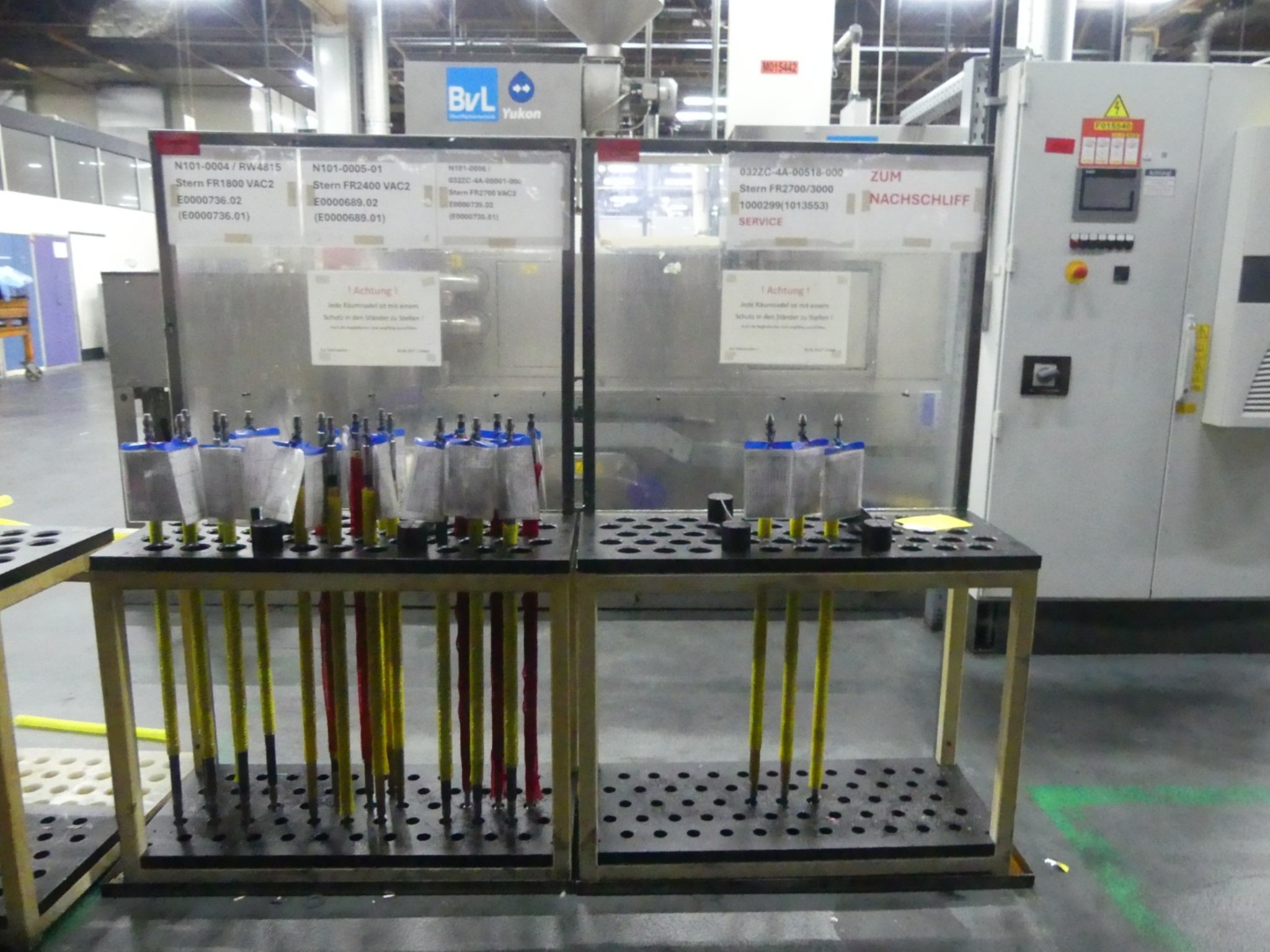 Centra obróbcze, maszyny do obróbki metalu i linie produkcyjne z branży motoryzacyjnej-1