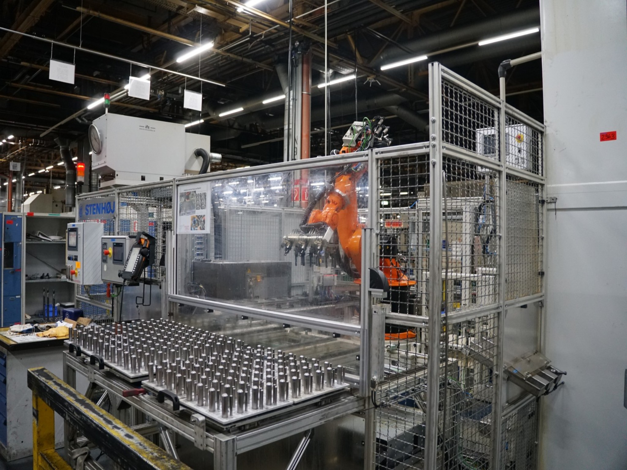 Centra obróbcze, maszyny do obróbki metalu i linie produkcyjne z branży motoryzacyjnej-1