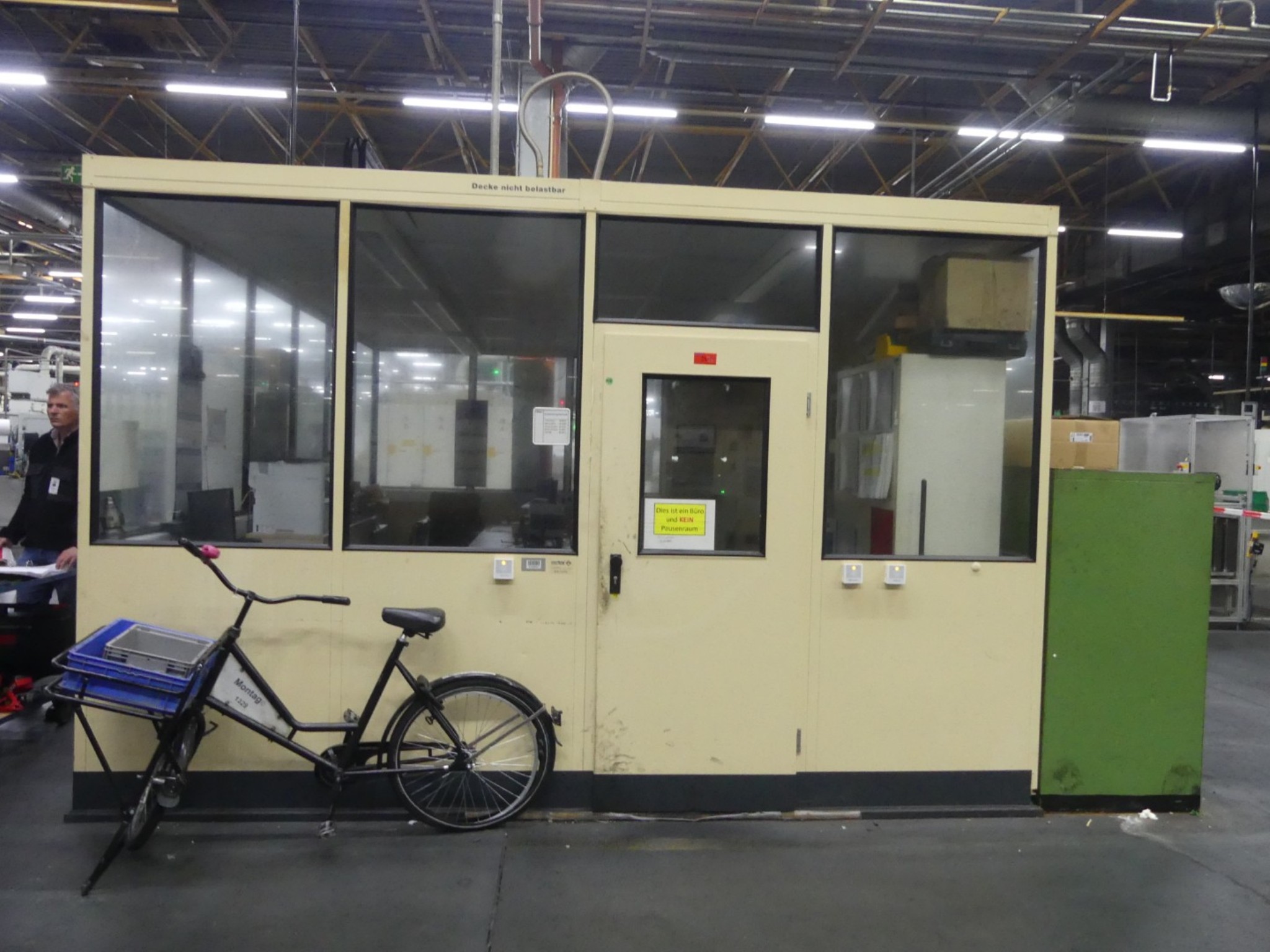 Centra obróbcze, maszyny do obróbki metalu i linie produkcyjne z branży motoryzacyjnej-1
