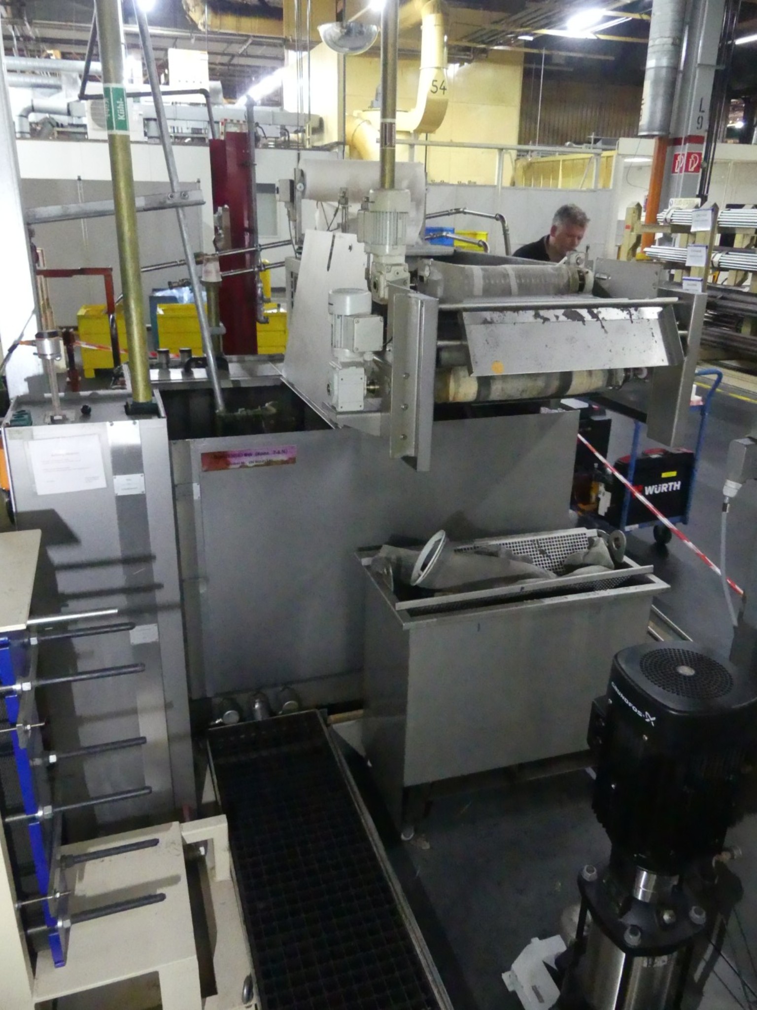 Centra obróbcze, maszyny do obróbki metalu i linie produkcyjne z branży motoryzacyjnej-7