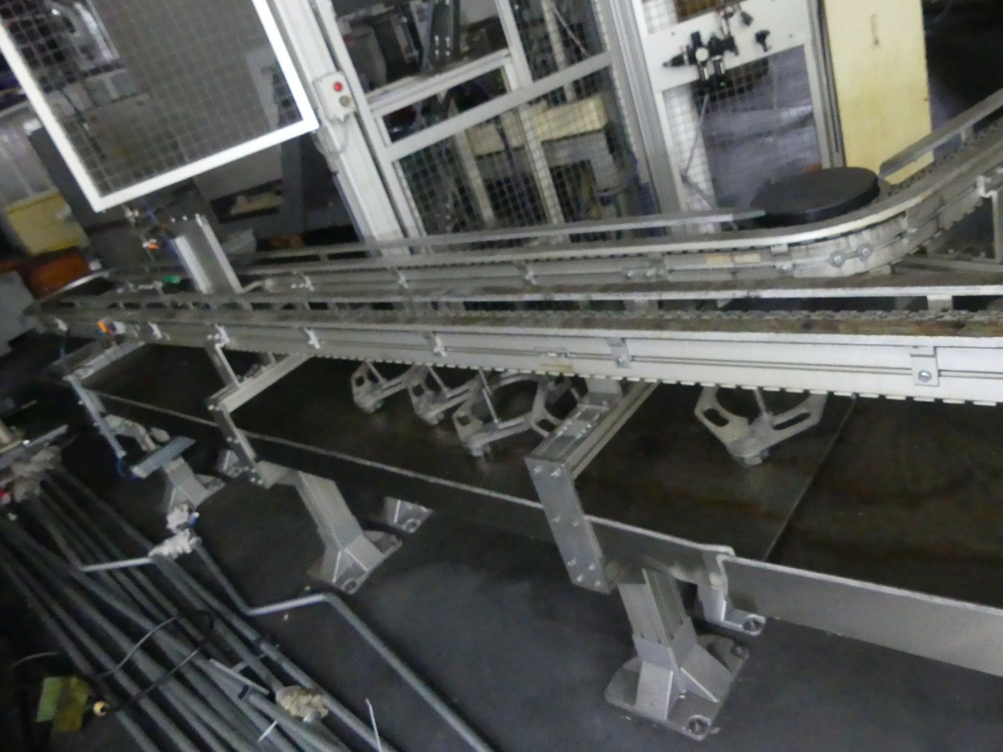 Centra obróbcze, maszyny do obróbki metalu i linie produkcyjne z branży motoryzacyjnej-8