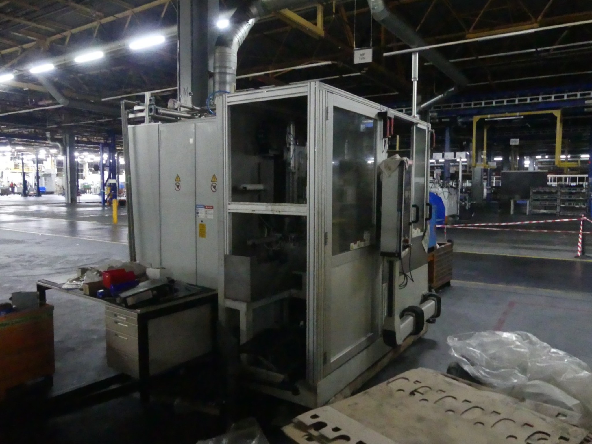 Centra obróbcze, maszyny do obróbki metalu i linie produkcyjne z branży motoryzacyjnej-1