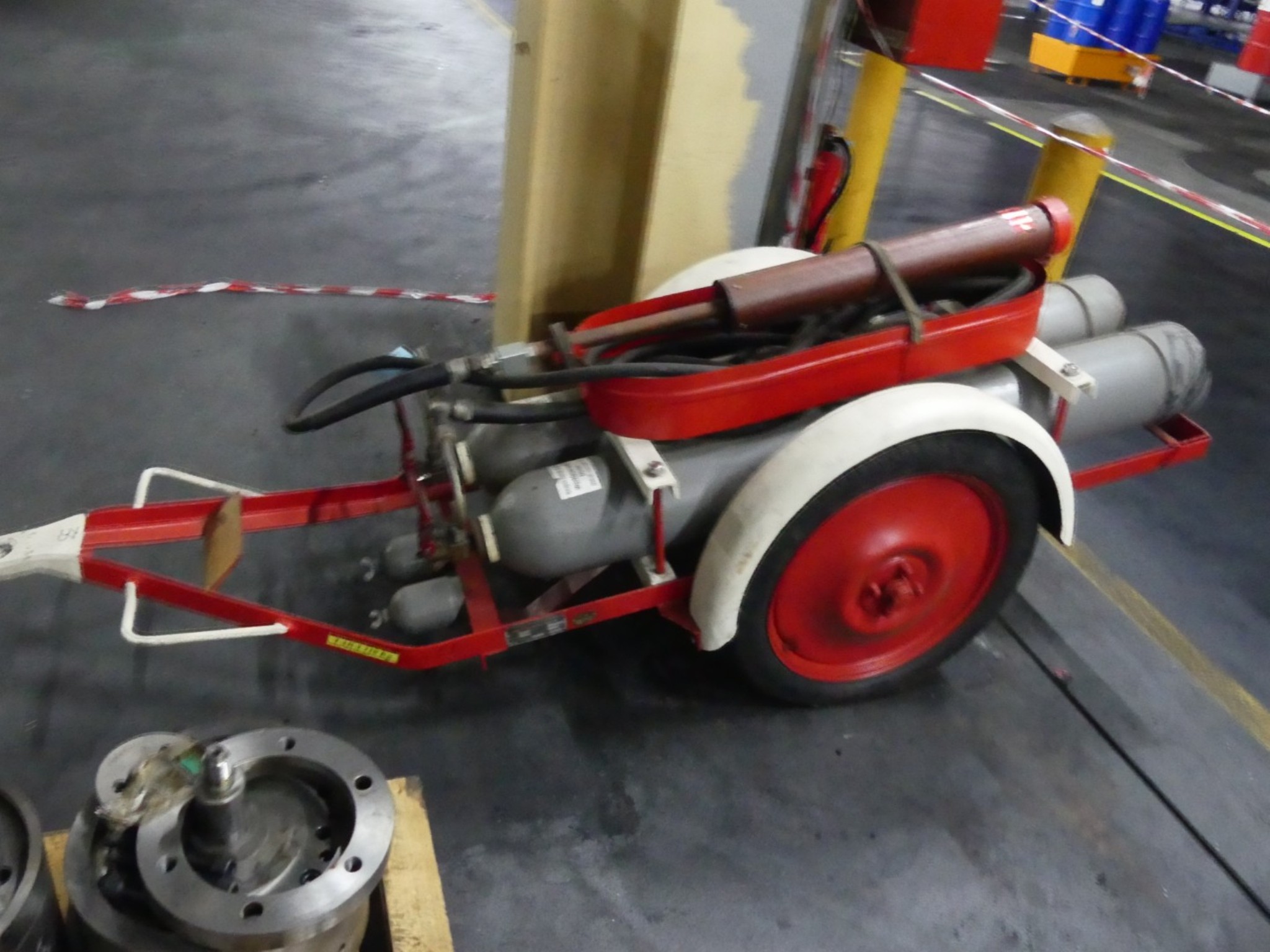 Centra obróbcze, maszyny do obróbki metalu i linie produkcyjne z branży motoryzacyjnej-3