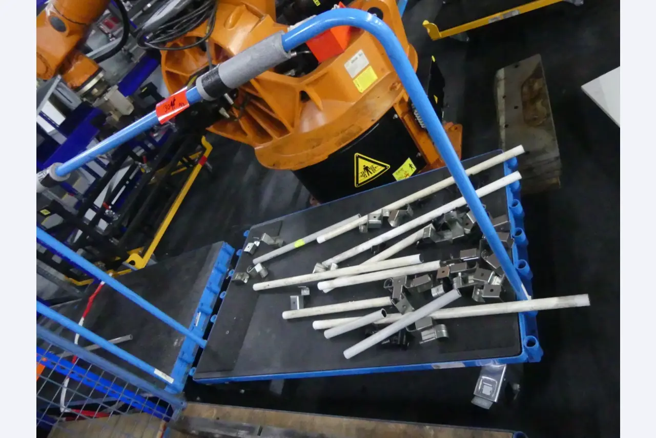Centra obróbcze, maszyny do obróbki metalu i linie produkcyjne z branży motoryzacyjnej-1
