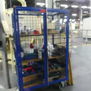 Carrinho de transporte em malha
