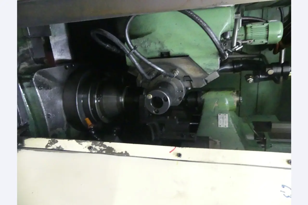 Centra obróbcze, maszyny do obróbki metalu i linie produkcyjne z branży motoryzacyjnej-4