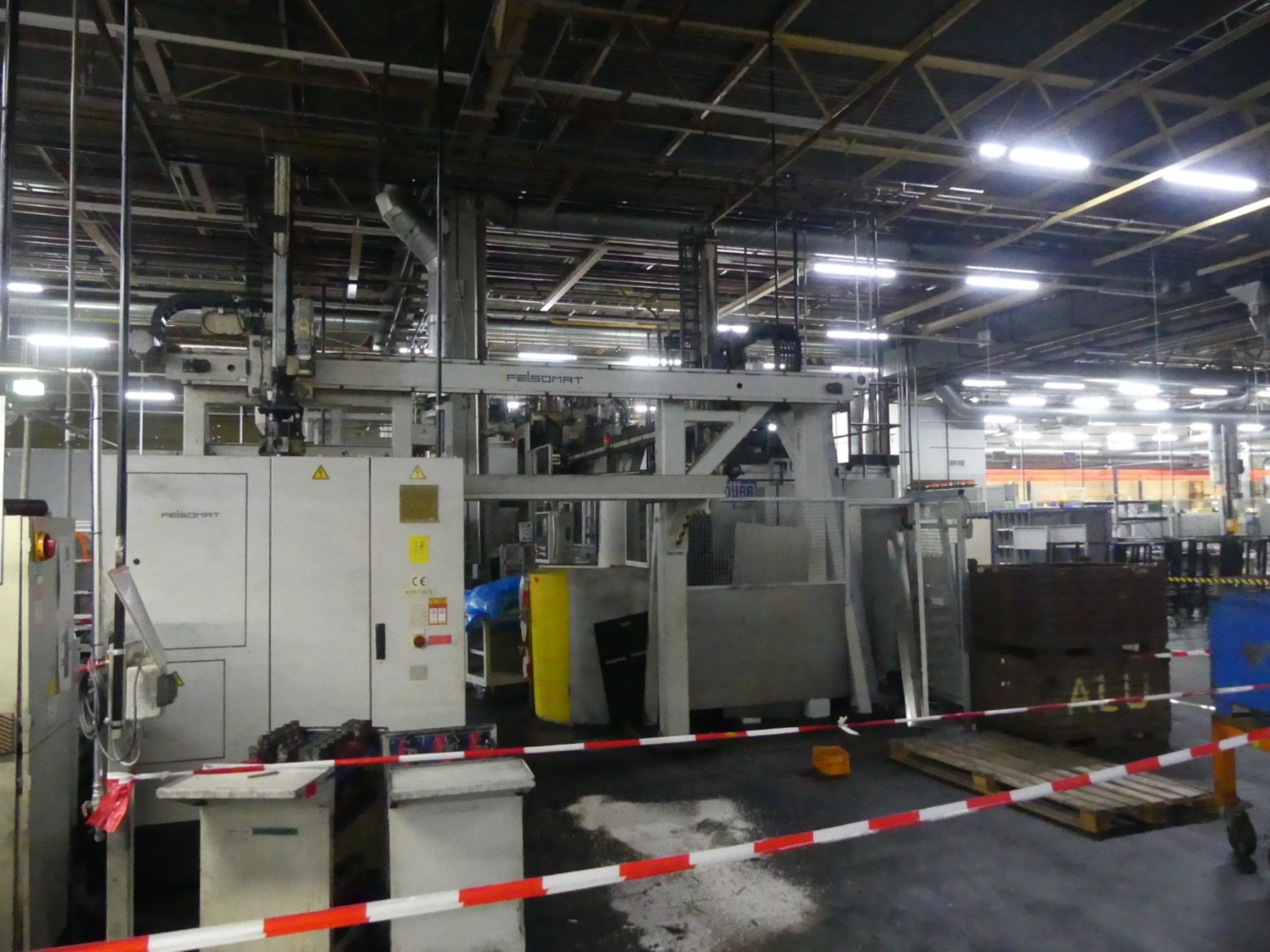 Centra obróbcze, maszyny do obróbki metalu i linie produkcyjne z branży motoryzacyjnej-24