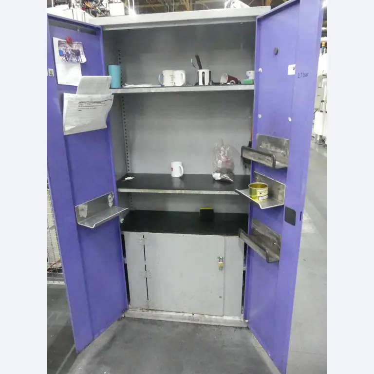 Bearbeitungszentren, metallbearbeitende Maschinen und Produktionslinen aus der Automobilindustrie-2