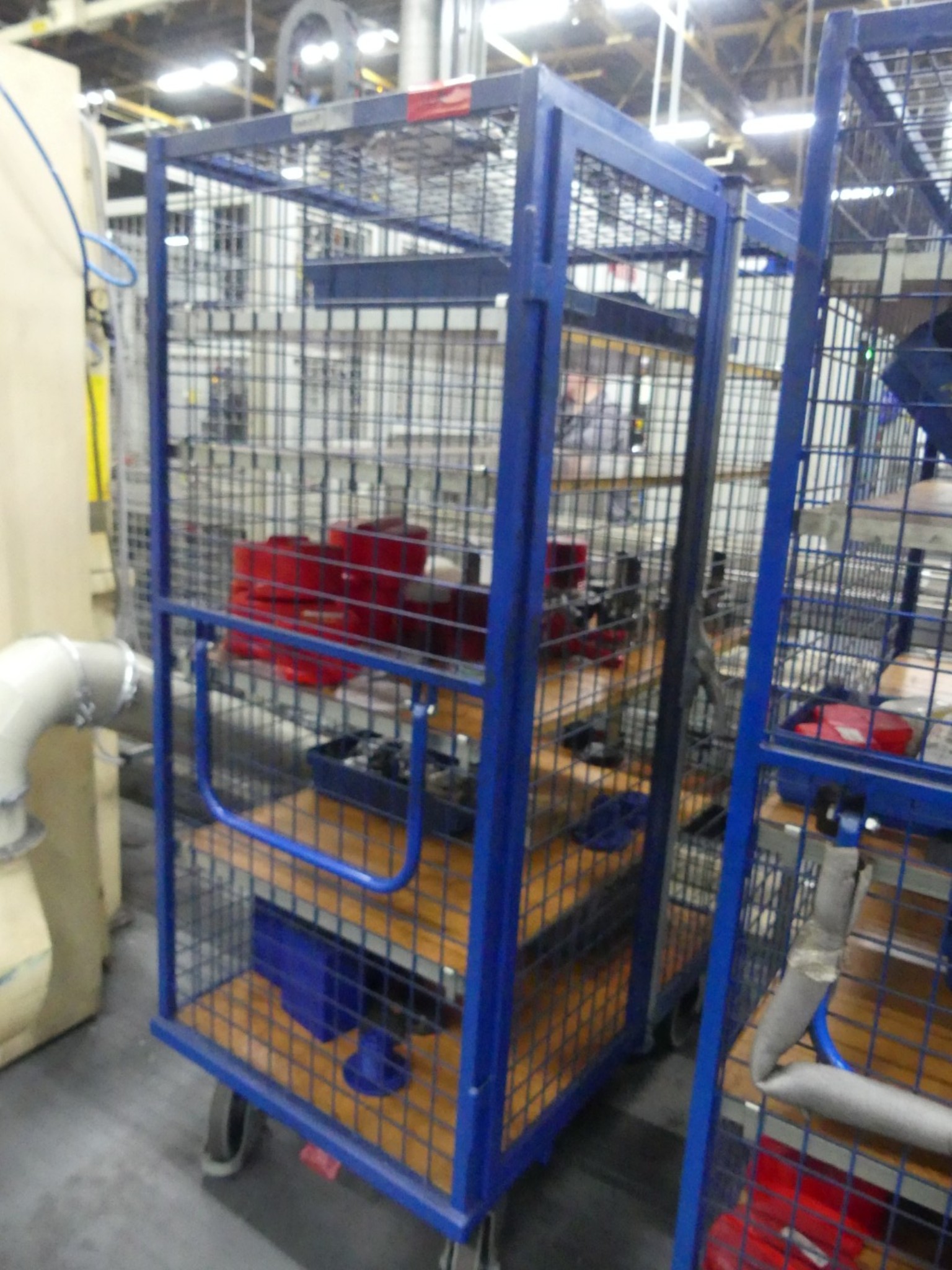 Centra obróbcze, maszyny do obróbki metalu i linie produkcyjne z branży motoryzacyjnej-3