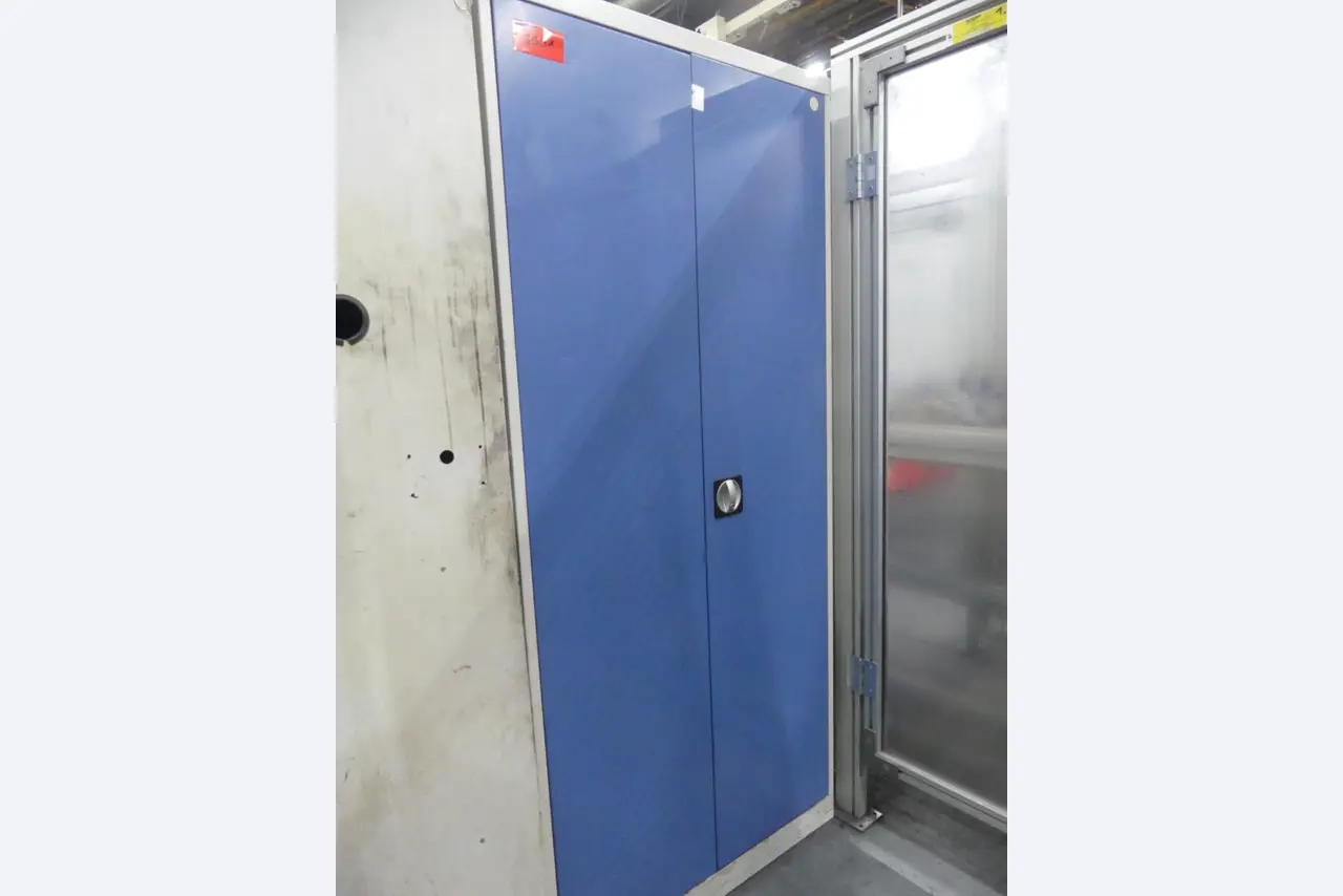 Bearbeitungszentren, metallbearbeitende Maschinen und Produktionslinen aus der Automobilindustrie-2