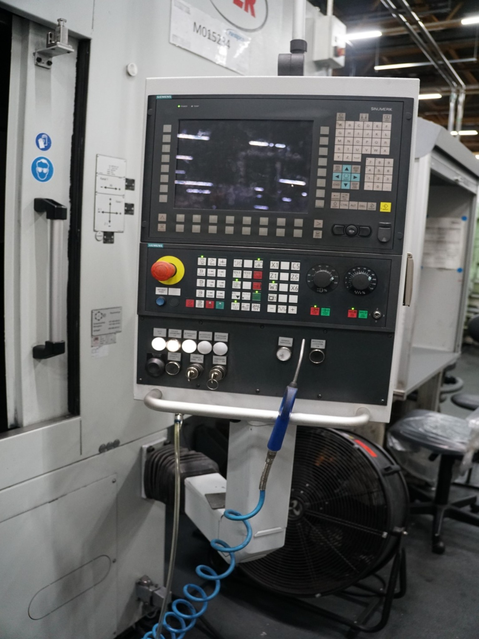 Centros de mecanizado, máquinas para trabajar el metal y líneas de producción de la industria del automóvil-4