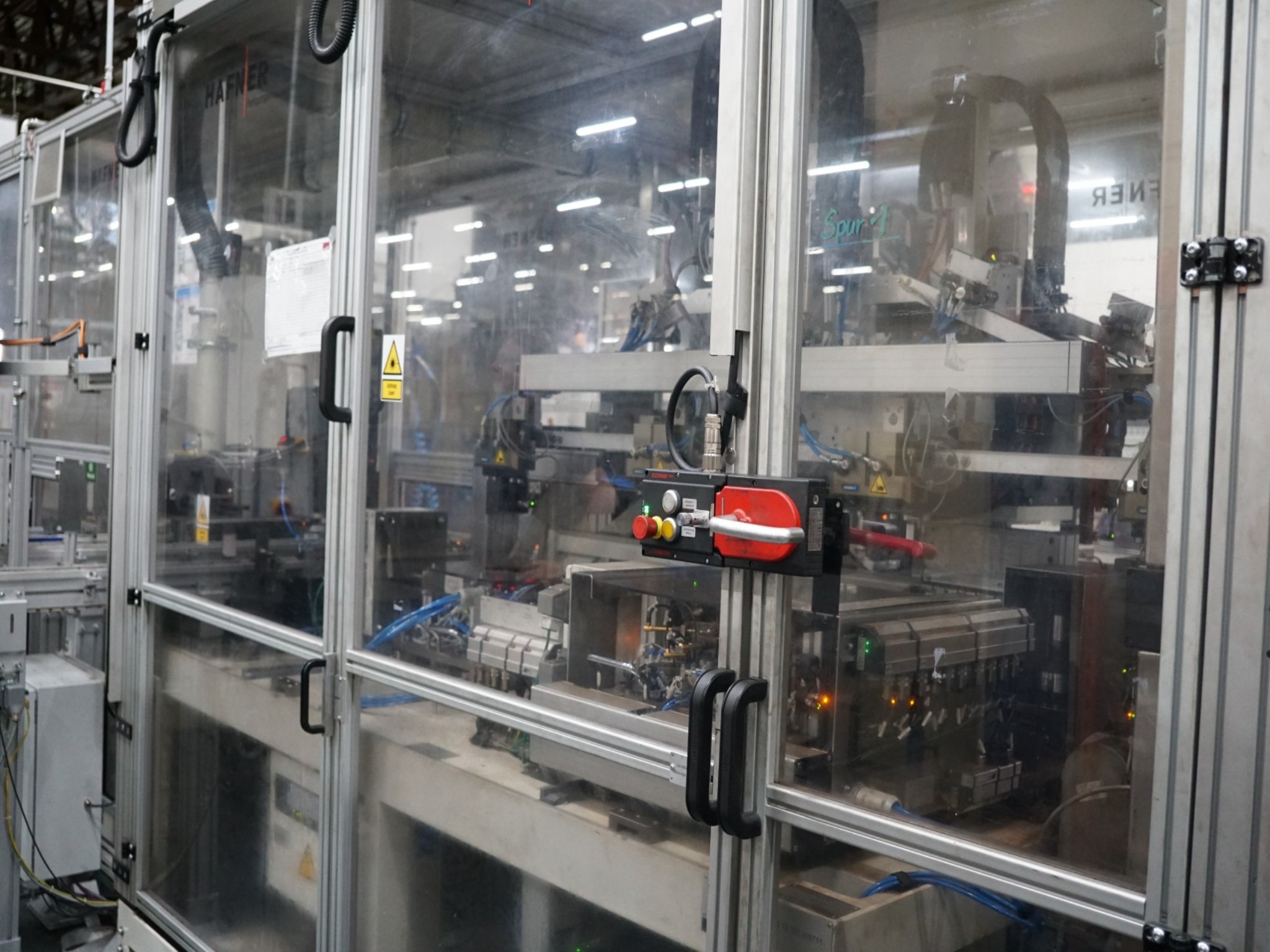 Bearbeitungszentren, metallbearbeitende Maschinen und Produktionslinien aus der Automobilindustrie-1