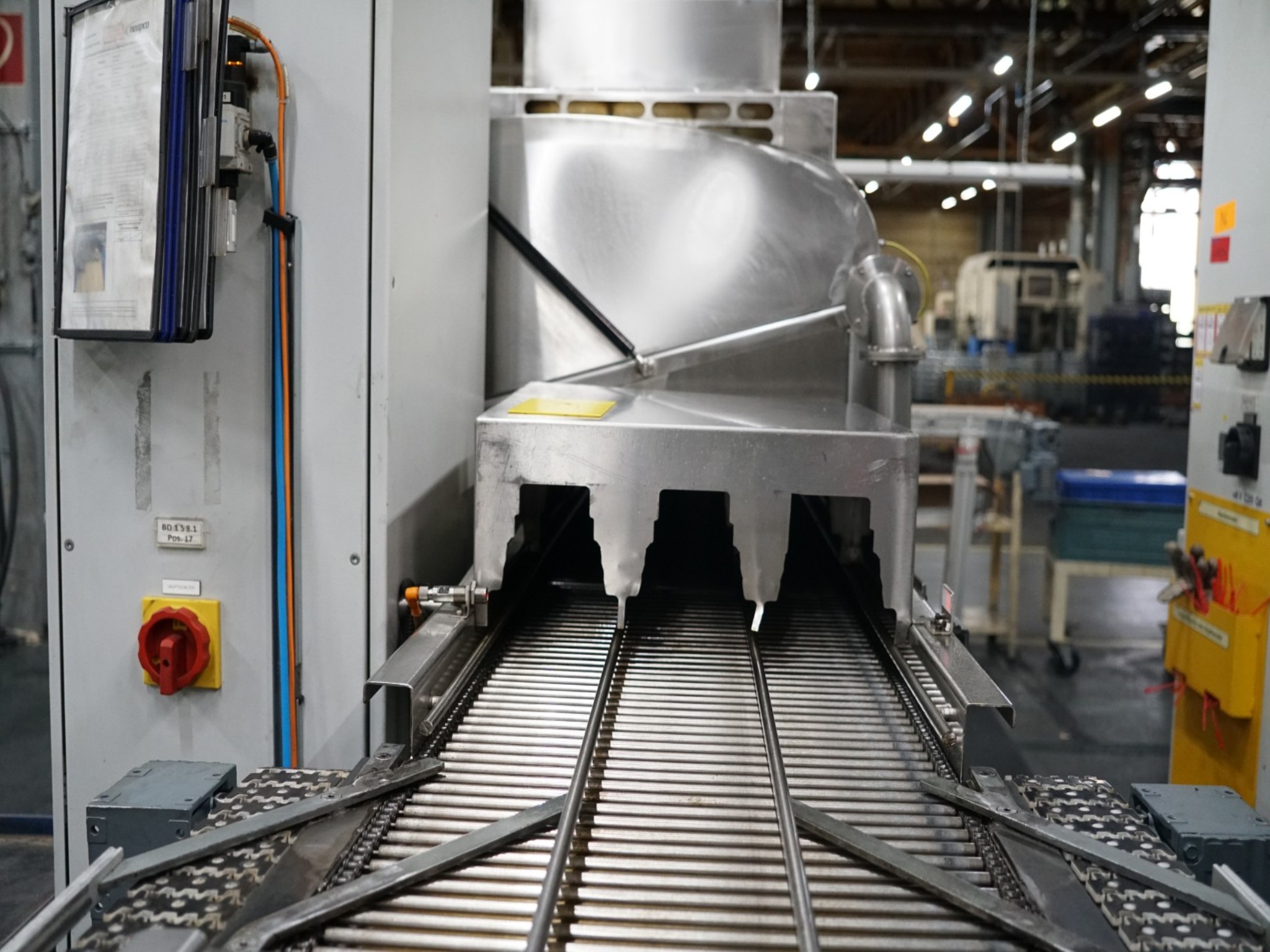 Bearbeitungszentren, metallbearbeitende Maschinen und Produktionslinien aus der Automobilindustrie-2