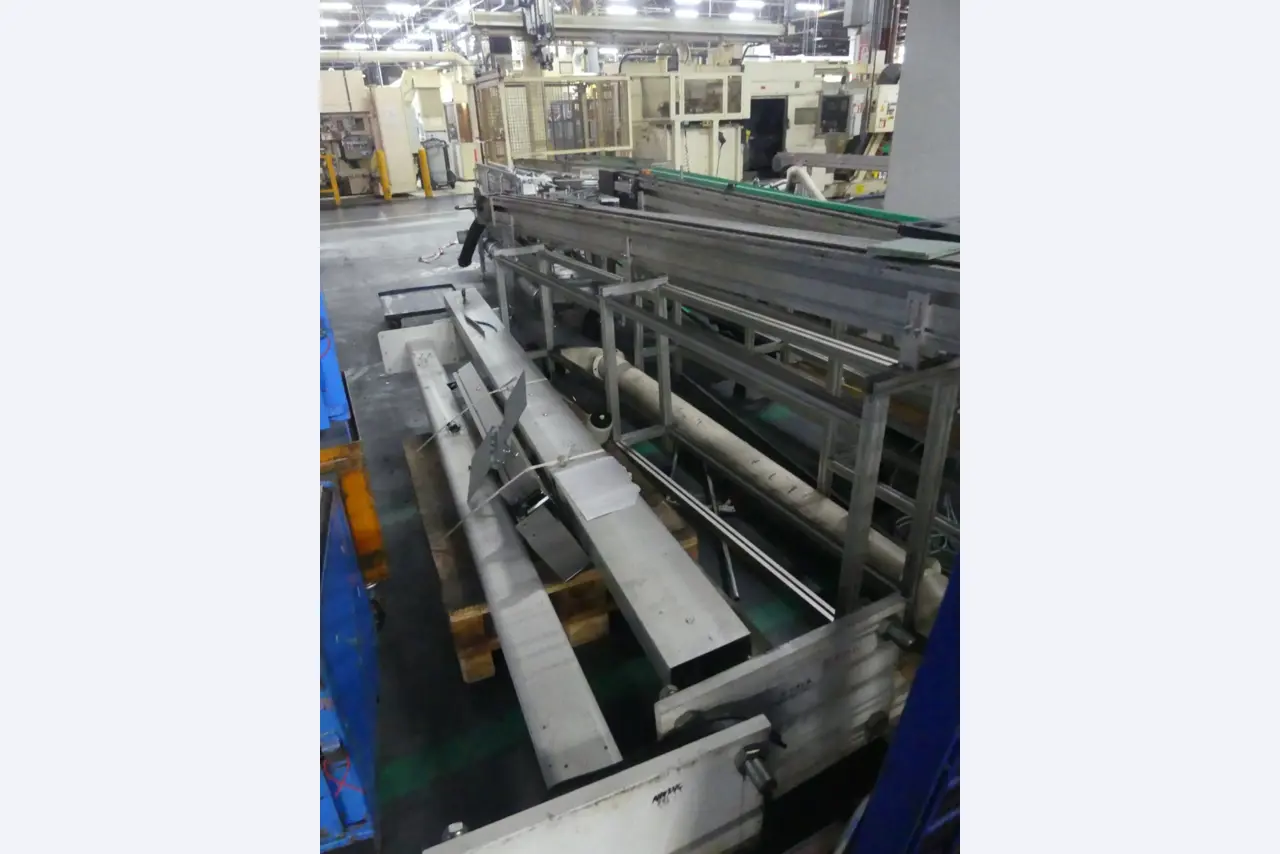 Bearbeitungszentren, metallbearbeitende Maschinen und Produktionslinien aus der Automobilindustrie-2