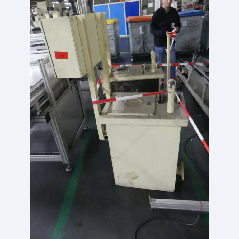 Bearbeitungszentren, metallbearbeitende Maschinen und Produktionslinien aus der Automobilindustrie-4