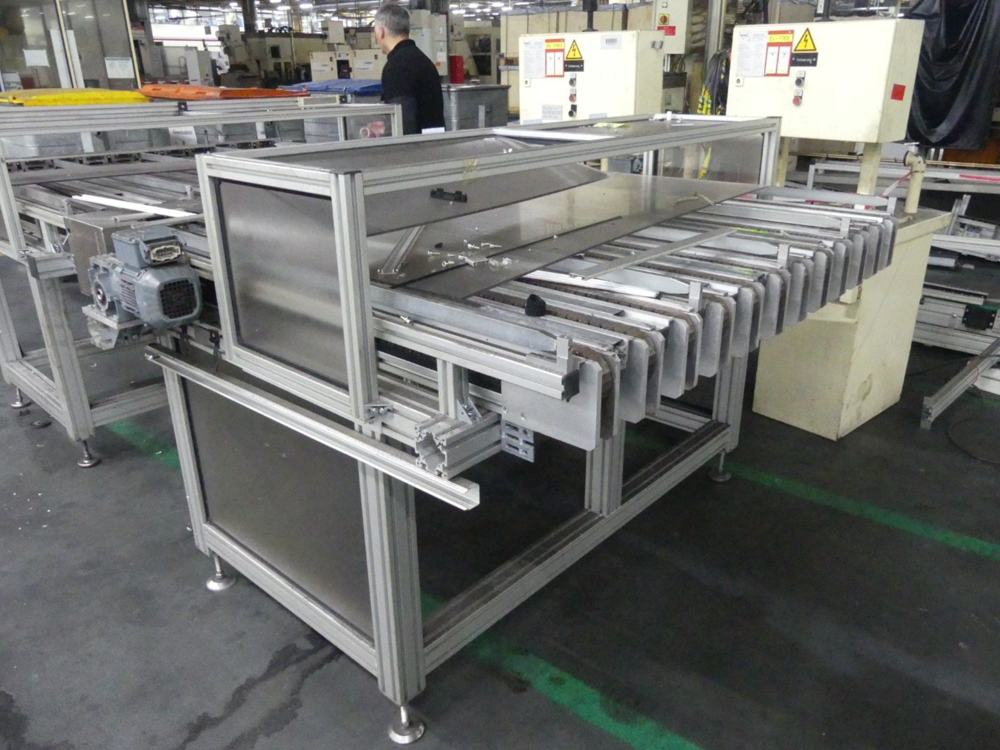 Bearbeitungszentren, metallbearbeitende Maschinen und Produktionslinien aus der Automobilindustrie-5