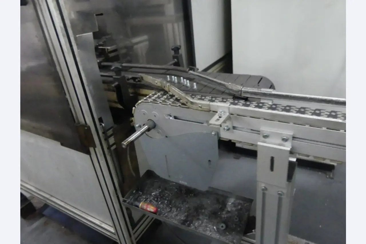 Bearbeitungszentren, metallbearbeitende Maschinen und Produktionslinien aus der Automobilindustrie-6