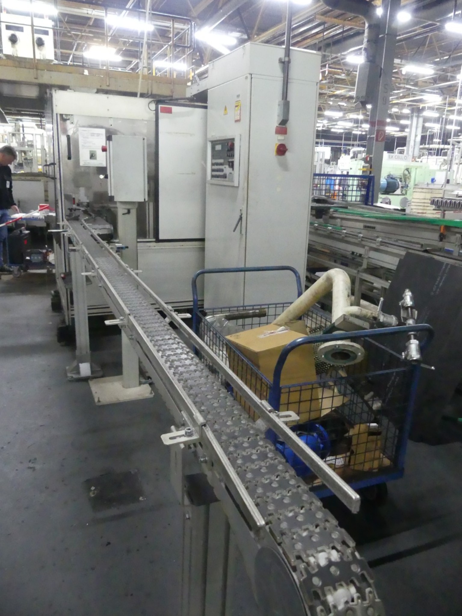 Bearbeitungszentren, metallbearbeitende Maschinen und Produktionslinien aus der Automobilindustrie-7