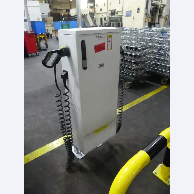 Bearbeitungszentren, metallbearbeitende Maschinen und Produktionslinen aus der Automobilindustrie-4