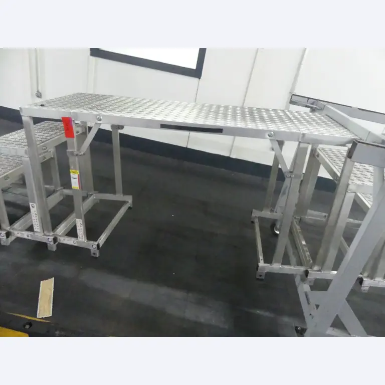 Bearbeitungszentren, metallbearbeitende Maschinen und Produktionslinen aus der Automobilindustrie-4