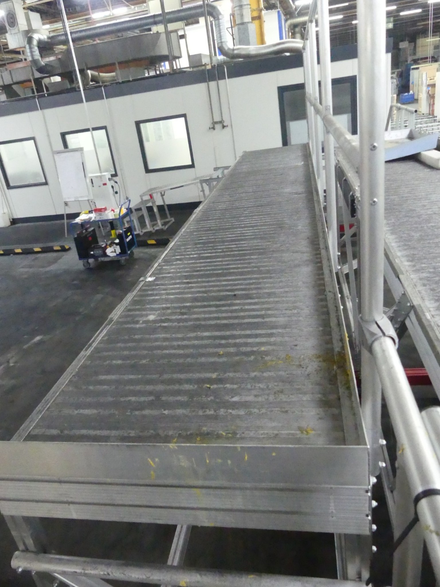 Machining centers, metalworking machines and production lines from the automotive industry-12