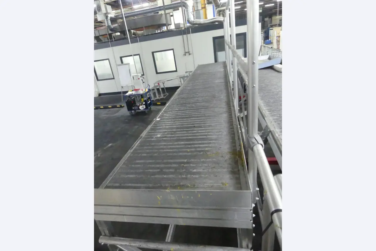 Machining centers, metalworking machines and production lines from the automotive industry-12
