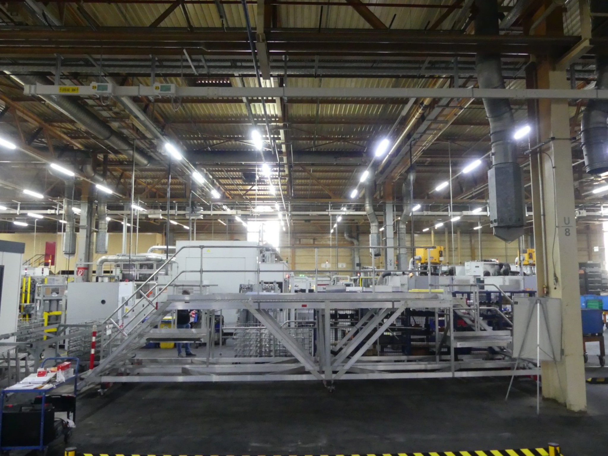 Machining centers, metalworking machines and production lines from the automotive industry-3