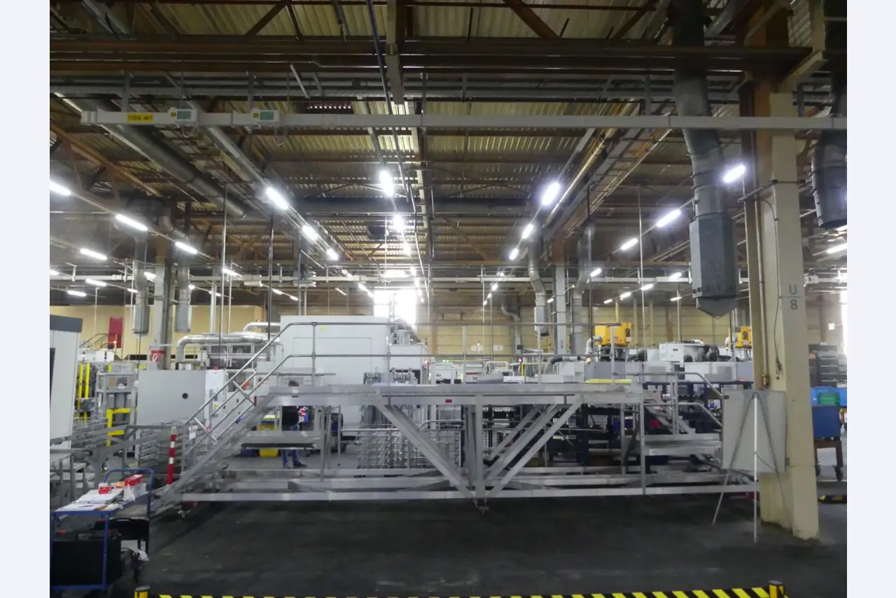 Machining centers, metalworking machines and production lines from the automotive industry-3