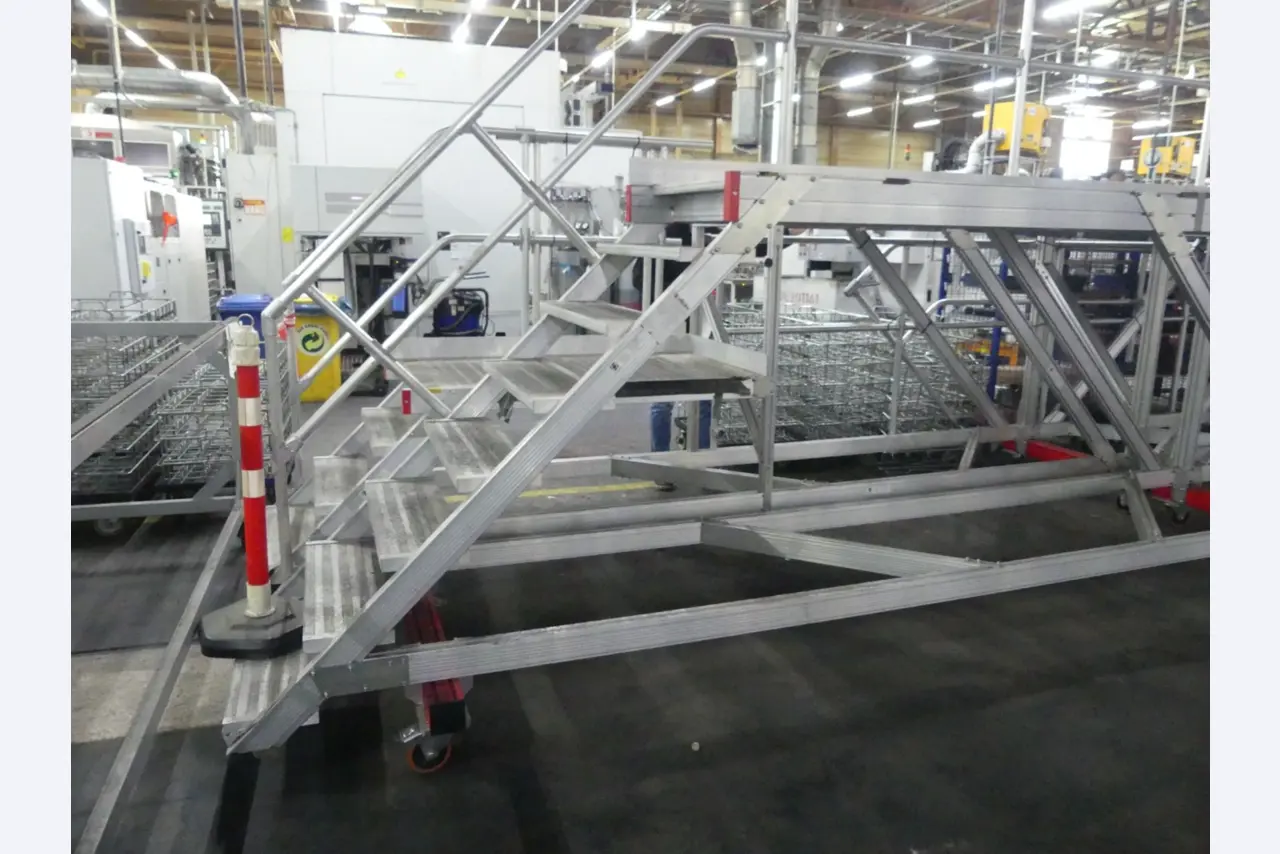 Machining centers, metalworking machines and production lines from the automotive industry-4