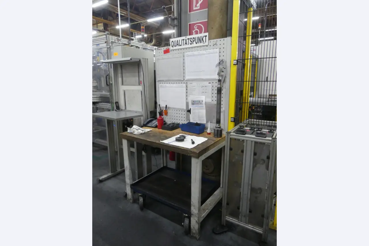 Centra obróbcze, maszyny do obróbki metalu i linie produkcyjne z branży motoryzacyjnej-1